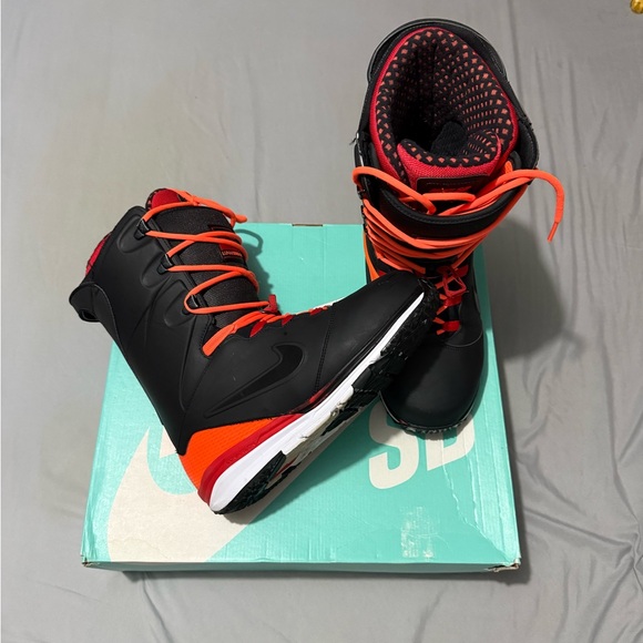 Nike SB Lunarendor Snowboard Boots Men’s 9.5 - Picture 3 of 7